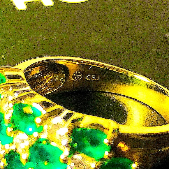 14 kt Colombian Emerald & Diamond Ring - Picture 6 of 10